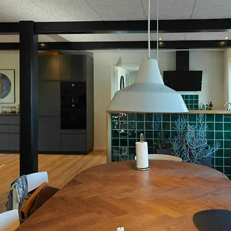 Feriehus Renovated With Starry Sky Views