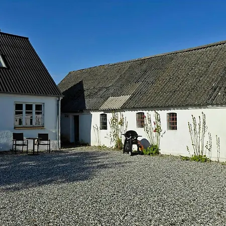 Renovated With Starry Sky Views